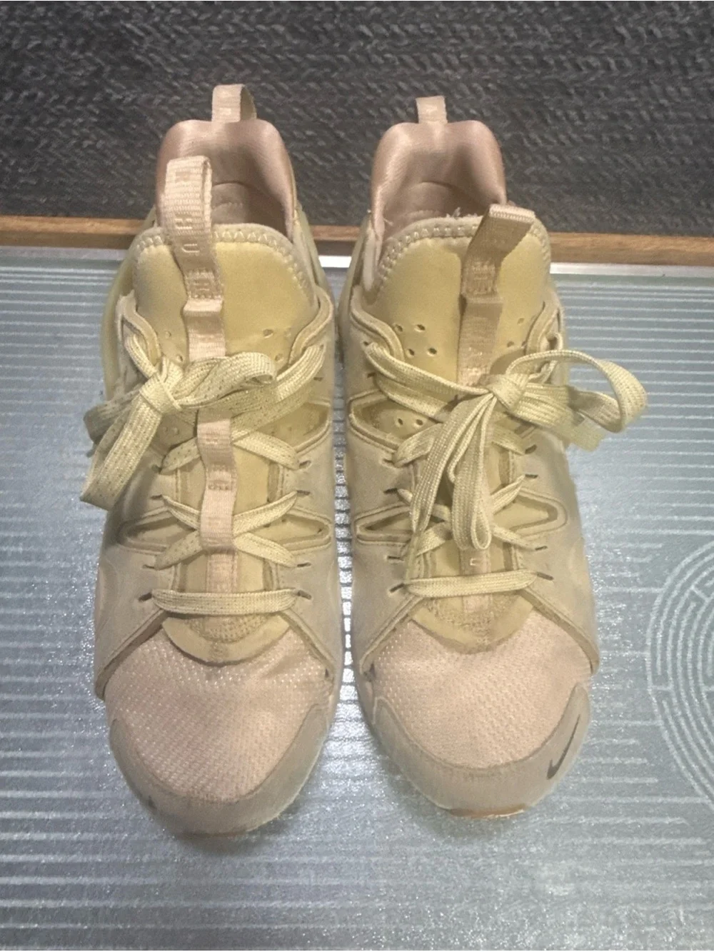 Huarache City Low   Tan Performance Sneakers